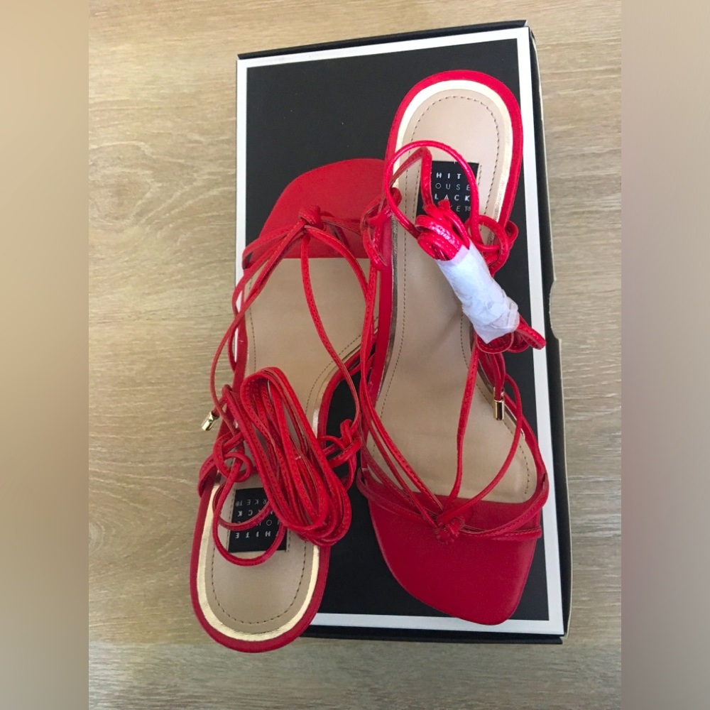NWT WHBM STRAPPY HEELS- size 7